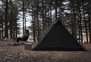 camvil Aフレームテント　フライTPUのみ　タン Amazon | 韓国 CAMVIL A型フレームコットンテント、TCポリ