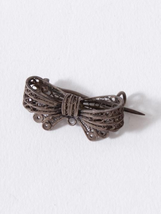 ANTIQUE / BROOCH / J photo