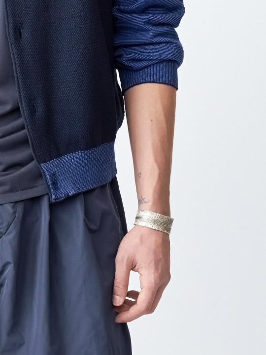 SHAFCA x TROVE / ANTIQUE PETAL WIDE BANGLE photo