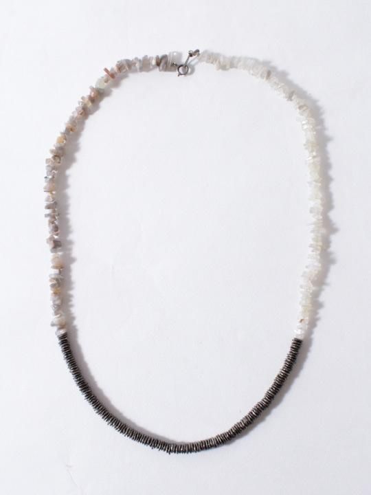 TROVE / PEBBLE NECKLACE photo