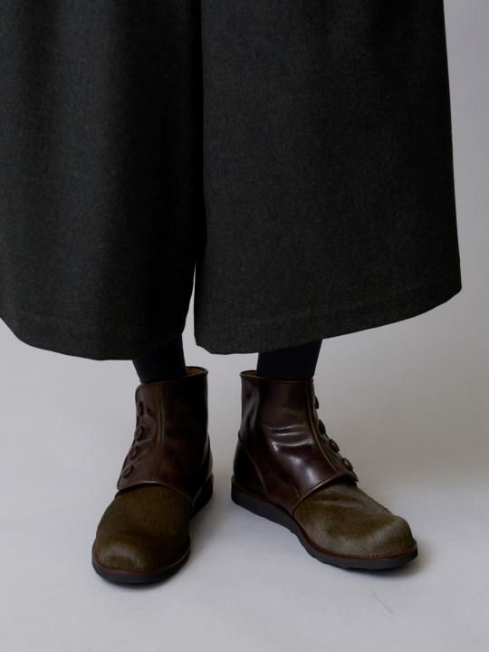 TROVE / POROMIES BOOTS ( COW FUR ) / MOSS GREEN photo