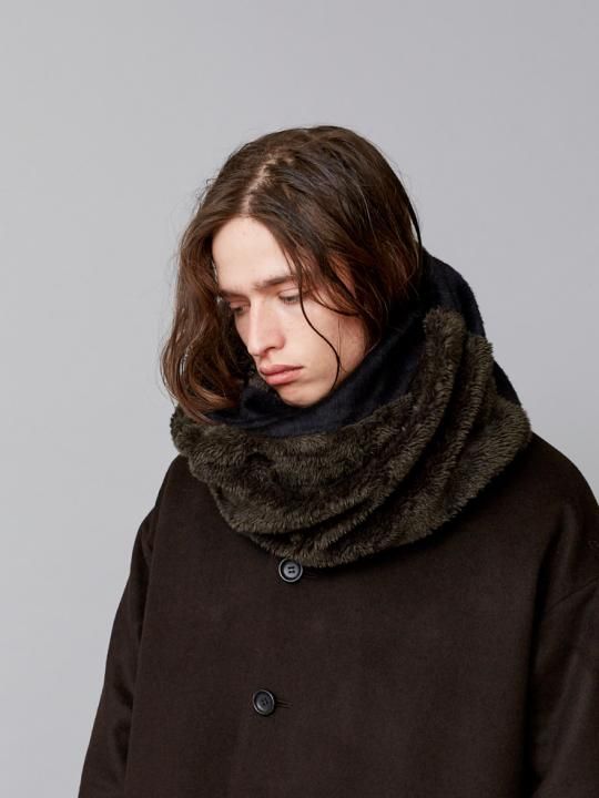 TROVE / POROMIES LOOP MUFFLER ( SHOP LIMITED ) / BLACKxOLIVE photo