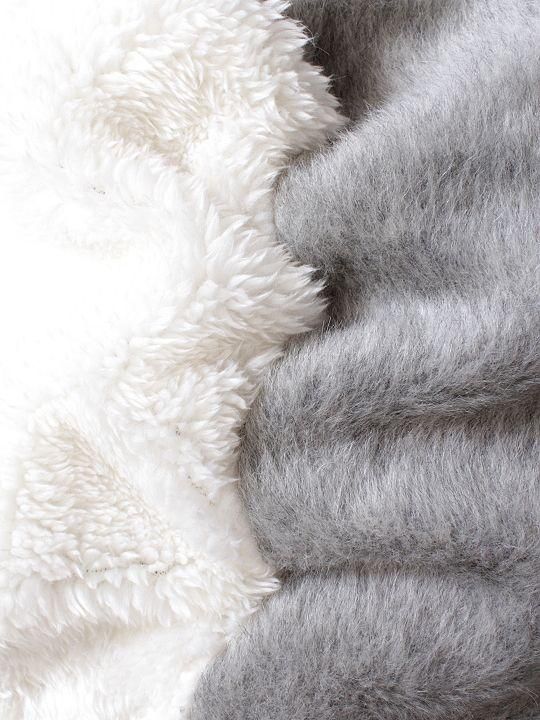 TROVE / POROMIES LOOP MUFFLER / GRAYxIVORY photo