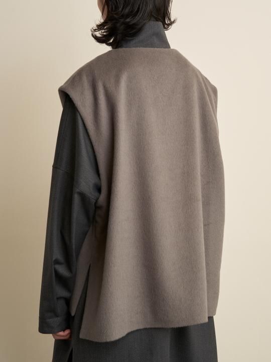 TROVE / POROMIES VEST / GRAPHITE photo