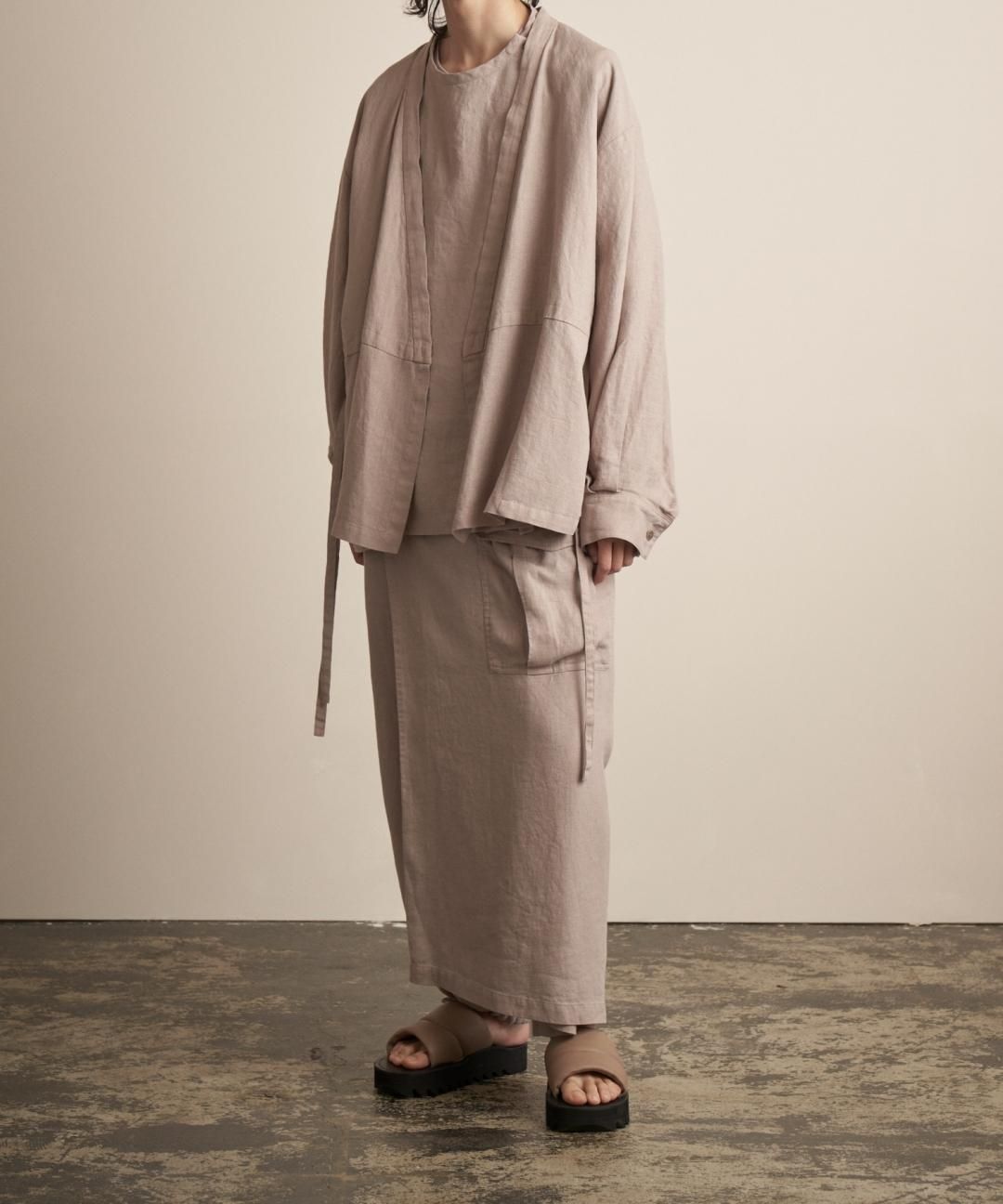 TROVE / AMUNZEN LINEN WRAP PANTS / GRAY BEIGE photo