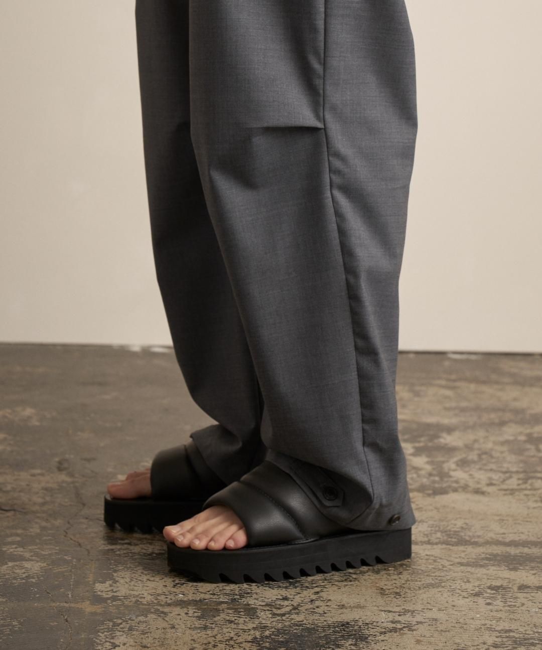 TROVE / QUILLTING LEATHER SANDAL / BLACK photo