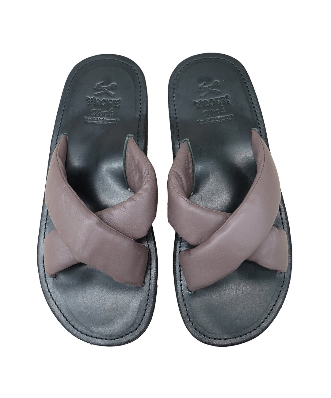 TROVE / QUILLTING LEATHER CROSS SANDAL / GRAY BROWN photo