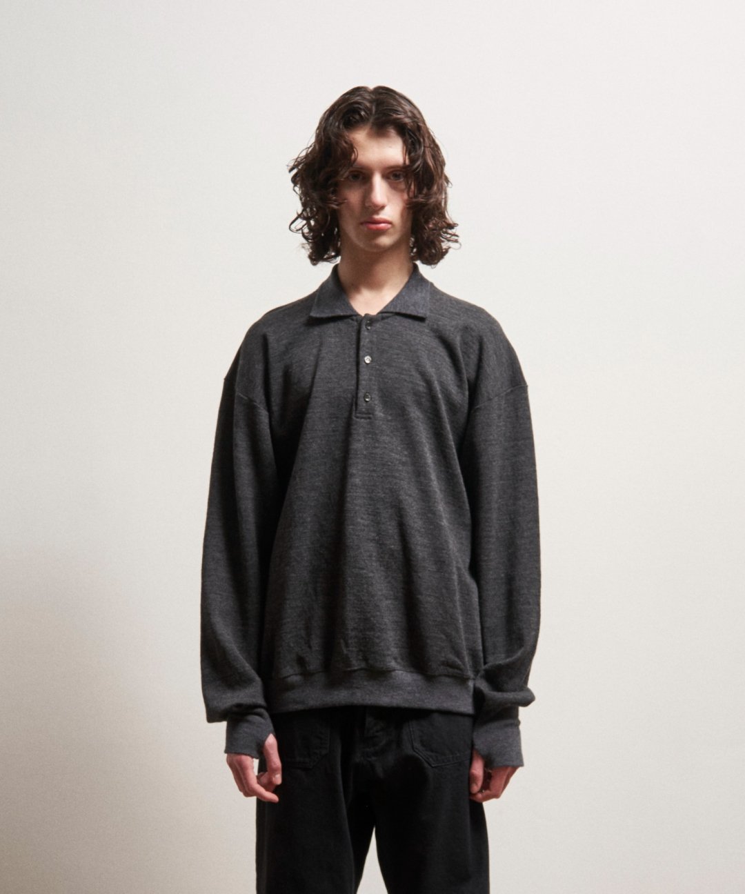 TROVE / PORTAAT KNIT POLO / CHARCOAL photo