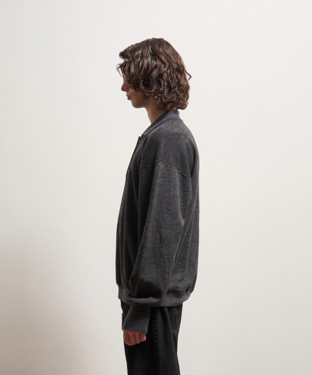 TROVE / PORTAAT KNIT POLO / CHARCOAL photo