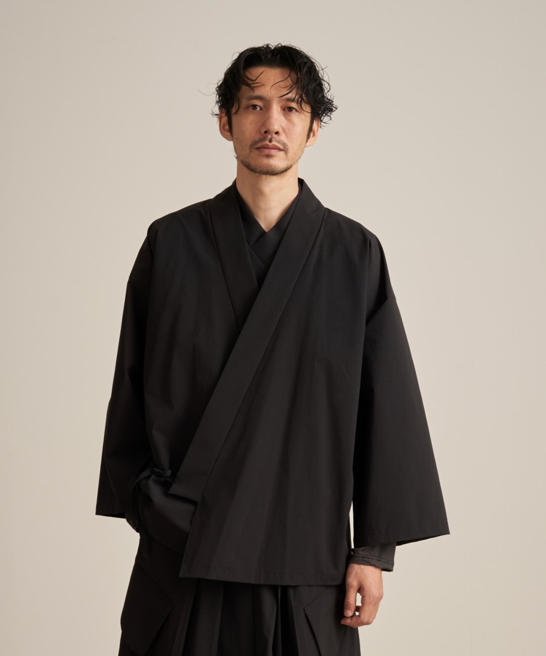 WAROBE / FEATHER WA Y SHIRT TECH / BLACK - TROVE SHOP