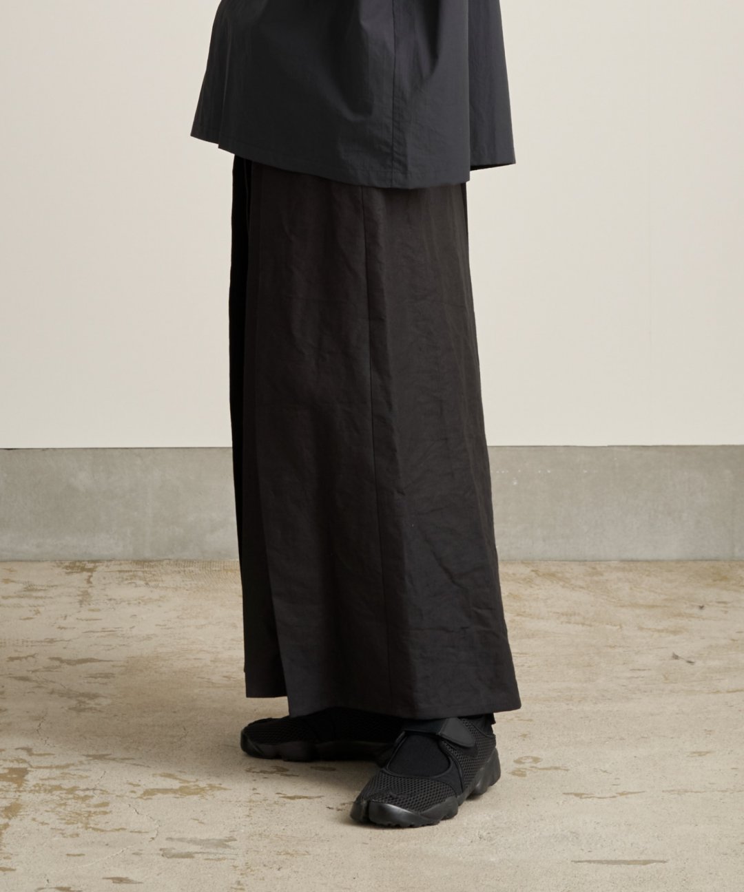 WAROBE / WASHI LINEN HAKAMA / BLACK photo