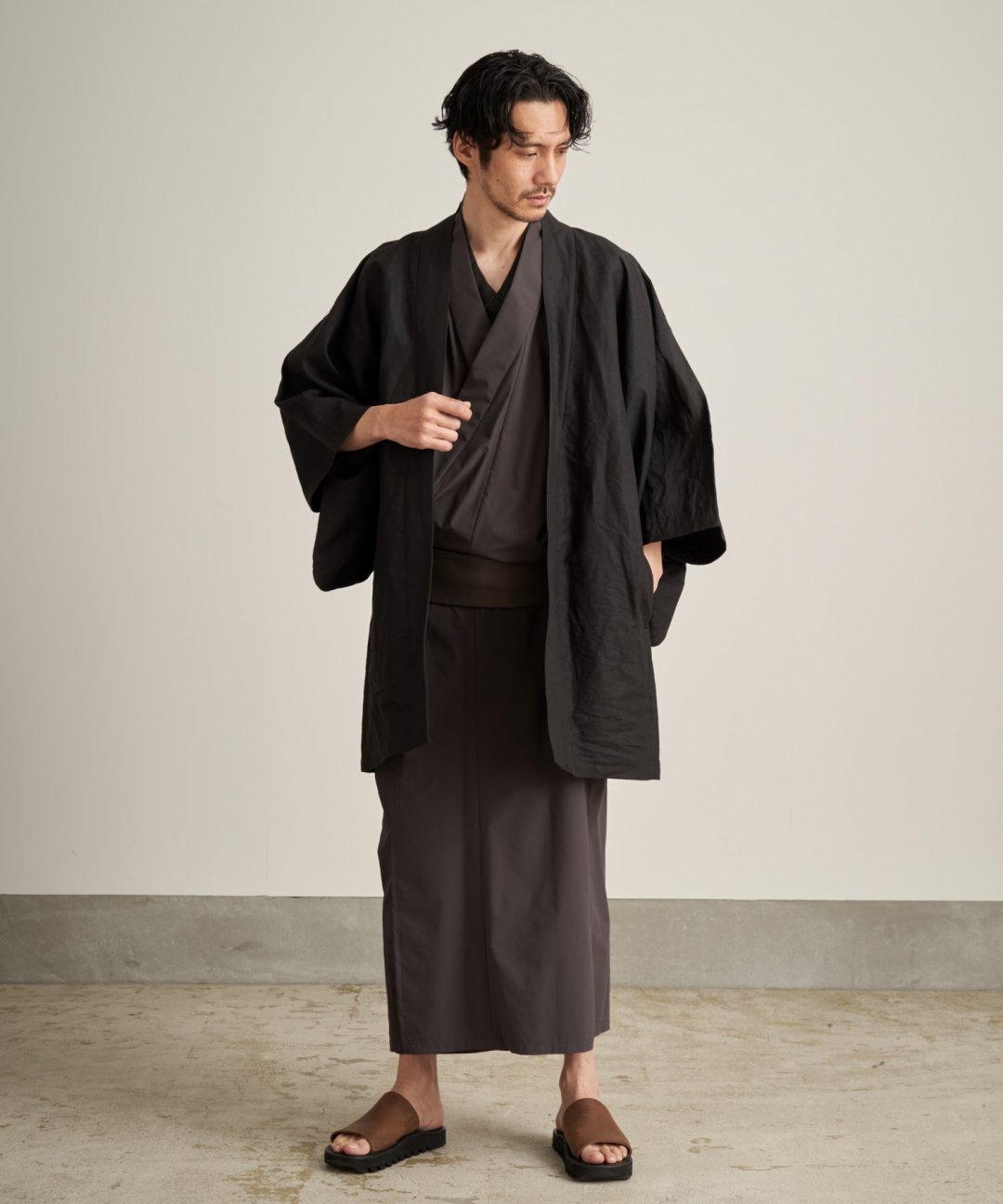 WAROBE / WASHI LINEN HAORI / BLACK photo