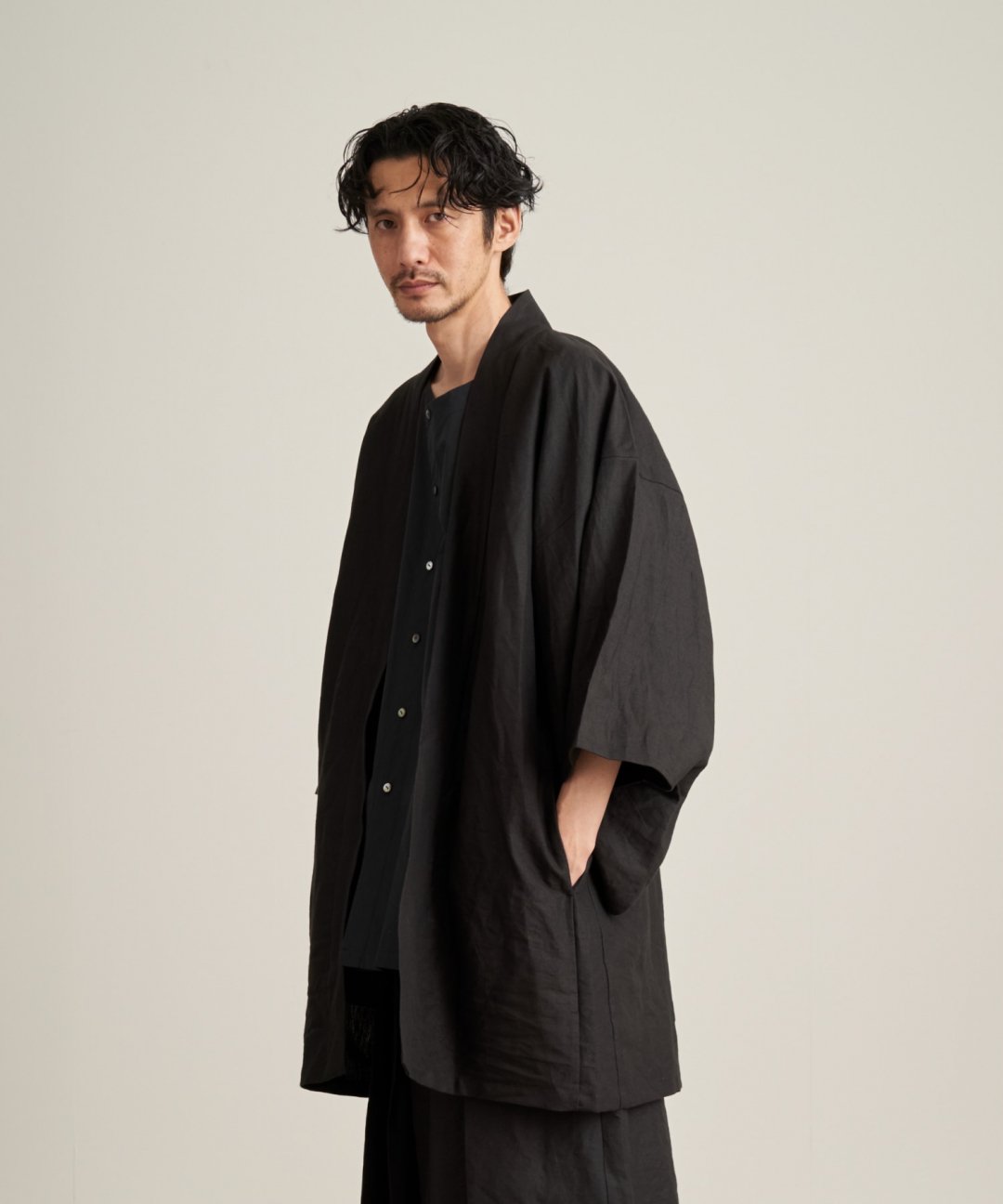 WAROBE / WASHI LINEN HAORI / BLACK photo