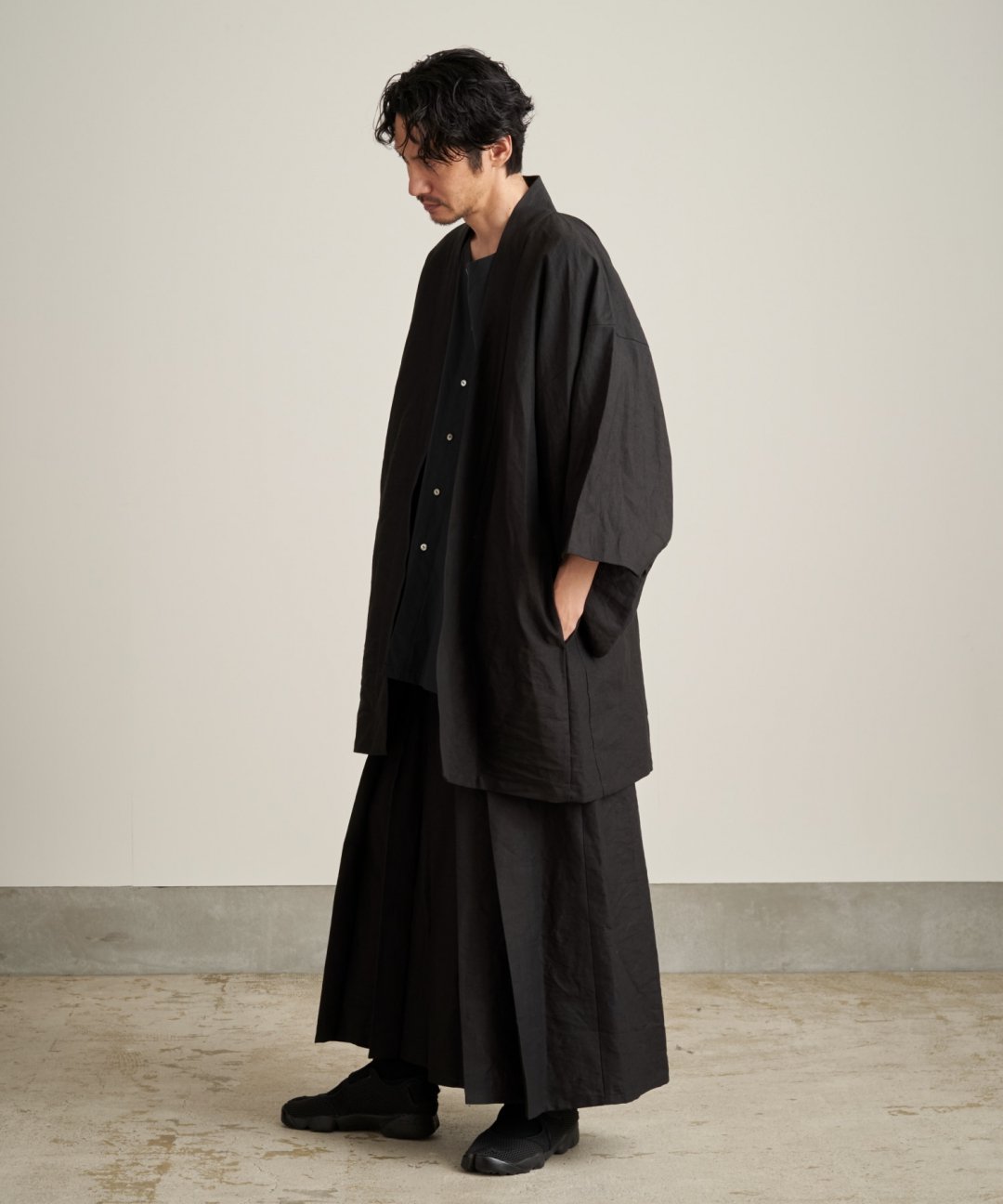 WAROBE / WASHI LINEN HAORI / BLACK photo