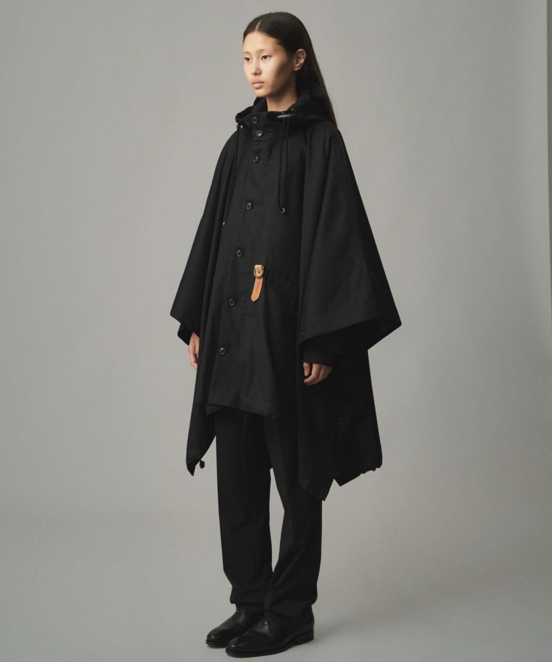 PRE-ORDERTROVE / PONCHO HOODED COAT / GABARDINE BLACK photo