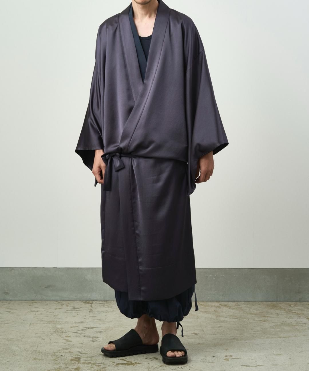 PRE-ORDERWAROBE / KIMONO GOWN / FADE BLACK photo