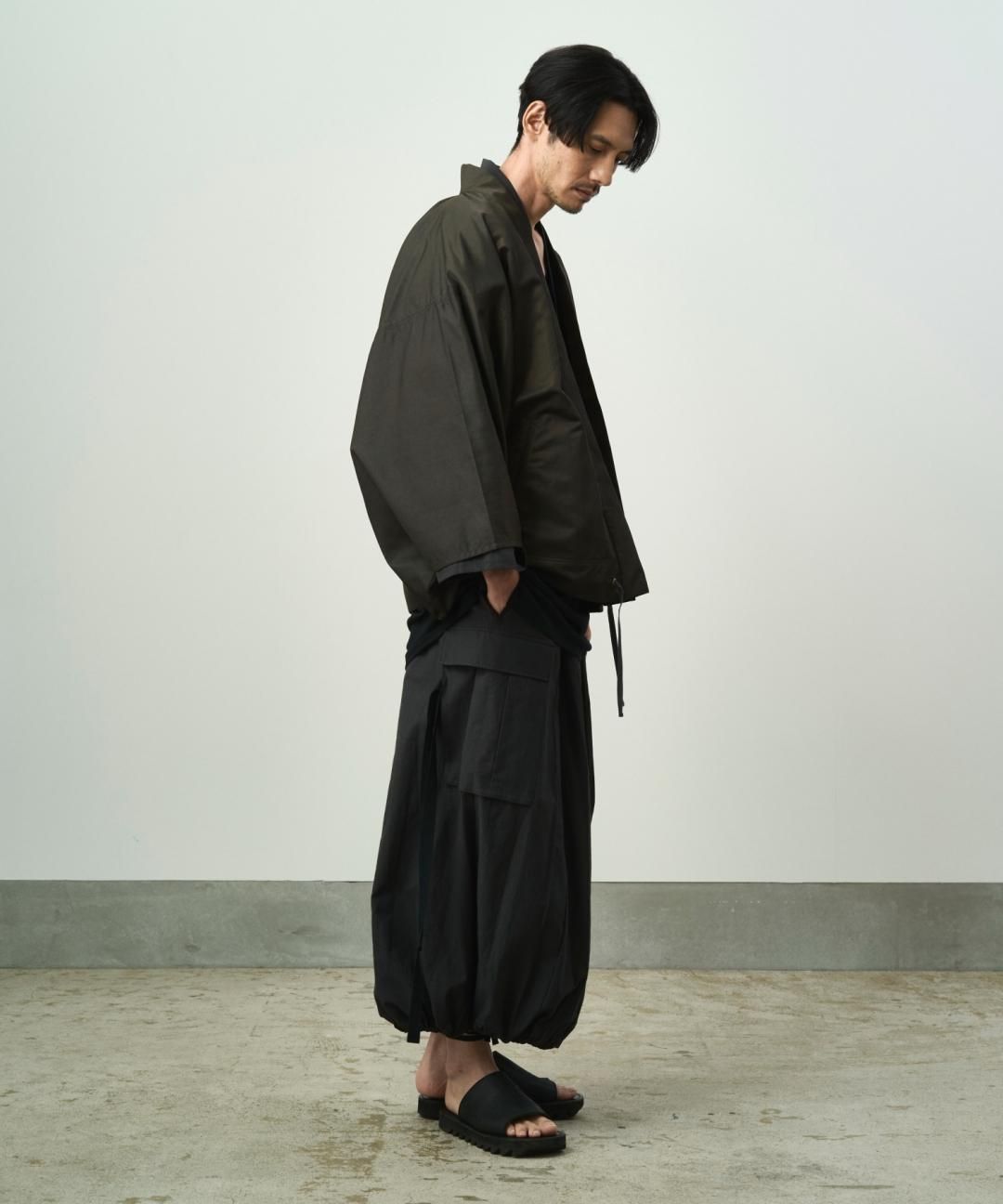 PRE-ORDERWAROBE / CARGO HAKAMA / FADE BLACK photo