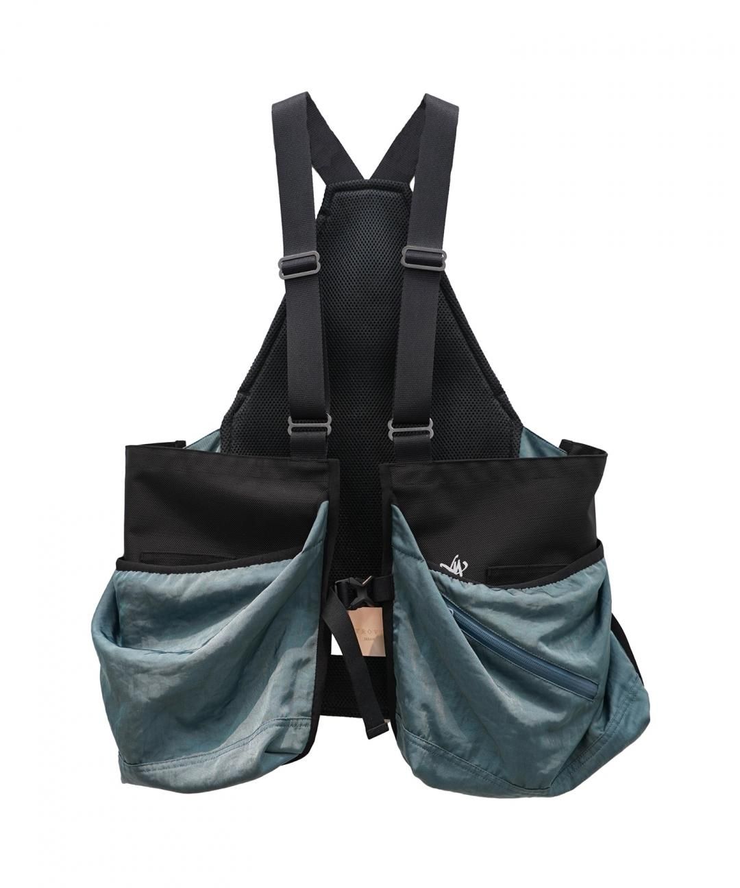 【PRE-ORDER】TROVE x 岡部文彦 / BIG POCKET VEST 刈 / SMOKE BLUE photo