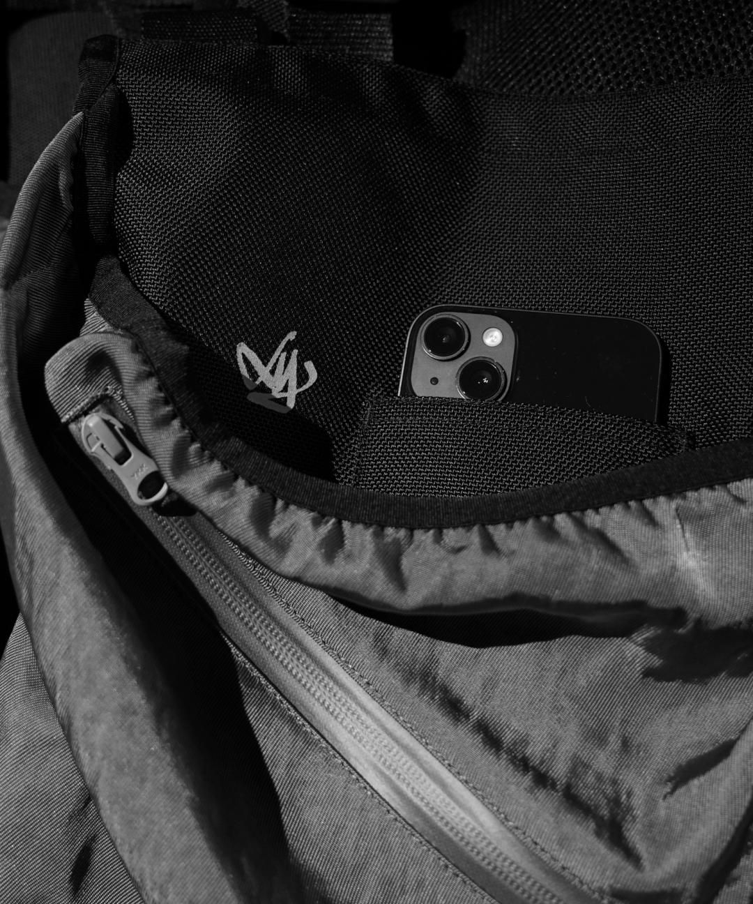 【PRE-ORDER】TROVE x 岡部文彦 / BIG POCKET VEST 刈 / BLACK photo