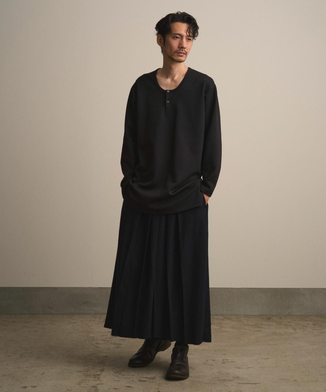 PRE-ORDERWAROBE / JIJI HENLEY / BLACK photo