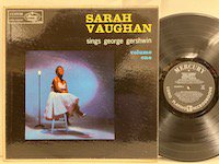 Sarah Vaughan / sings George Gershwin 