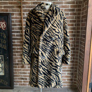 <img class='new_mark_img1' src='https://img.shop-pro.jp/img/new/icons50.gif' style='border:none;display:inline;margin:0px;padding:0px;width:auto;' />CHEMICAL FUR COAT /GOLD