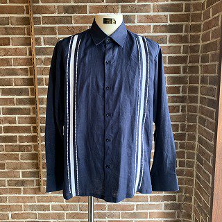 <img class='new_mark_img1' src='https://img.shop-pro.jp/img/new/icons11.gif' style='border:none;display:inline;margin:0px;padding:0px;width:auto;' /> JOHNNY  L/S GUAYABERA -NAVY x WHITE