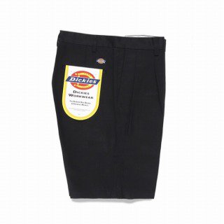 <img class='new_mark_img1' src='https://img.shop-pro.jp/img/new/icons11.gif' style='border:none;display:inline;margin:0px;padding:0px;width:auto;' />DICKIES / DOUBLE PLEATED SHORT TROUSERS-BLACK