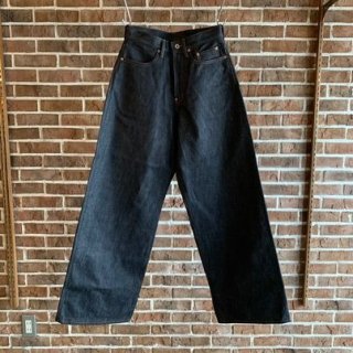 <img class='new_mark_img1' src='https://img.shop-pro.jp/img/new/icons50.gif' style='border:none;display:inline;margin:0px;padding:0px;width:auto;' />MODERN DENIM WIDE TROUSERS
