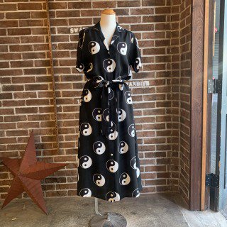 <img class='new_mark_img1' src='https://img.shop-pro.jp/img/new/icons12.gif' style='border:none;display:inline;margin:0px;padding:0px;width:auto;' />YIN AND YANG DRESS/BLACK