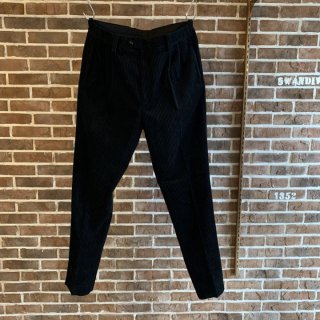 <img class='new_mark_img1' src='https://img.shop-pro.jp/img/new/icons50.gif' style='border:none;display:inline;margin:0px;padding:0px;width:auto;' />CORDUROY EASY TROUSERS/BLACK