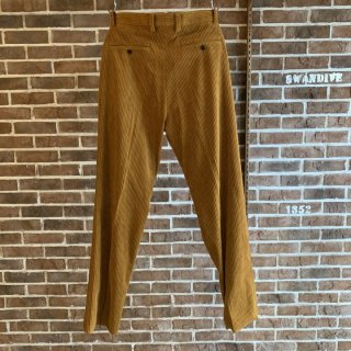 <img class='new_mark_img1' src='https://img.shop-pro.jp/img/new/icons12.gif' style='border:none;display:inline;margin:0px;padding:0px;width:auto;' />CORDUROY EASY TROUSERS/TURMERIC