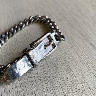 <img class='new_mark_img1' src='https://img.shop-pro.jp/img/new/icons12.gif' style='border:none;display:inline;margin:0px;padding:0px;width:auto;' />GLOBE ACE (BUCKLE CHAIN BRACELET)-Silver/BLACK FINISH