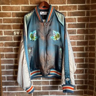 <img class='new_mark_img1' src='https://img.shop-pro.jp/img/new/icons14.gif' style='border:none;display:inline;margin:0px;padding:0px;width:auto;' />UPSIDEDOWN TIGER EMBROIDERED AGED SOURVENIR JKT 