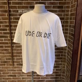 <img class='new_mark_img1' src='https://img.shop-pro.jp/img/new/icons11.gif' style='border:none;display:inline;margin:0px;padding:0px;width:auto;' />Dude Or Die Tee / WHITE