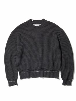 <img class='new_mark_img1' src='https://img.shop-pro.jp/img/new/icons13.gif' style='border:none;display:inline;margin:0px;padding:0px;width:auto;' />【SandWaterr】ORGANIZED CREW NECK SWEATER(C ,A YARN)/チャコール