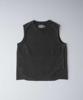 <img class='new_mark_img1' src='https://img.shop-pro.jp/img/new/icons48.gif' style='border:none;display:inline;margin:0px;padding:0px;width:auto;' />CURLYCABLE JACQUARD VEST -solid-