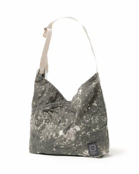 <img class='new_mark_img1' src='https://img.shop-pro.jp/img/new/icons13.gif' style='border:none;display:inline;margin:0px;padding:0px;width:auto;' />【hobo】AZUMA SHOULDER BAG M COTTON NYLON RIPSTOP CAMO TIE-DYED/オリーブ