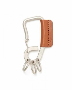 <img class='new_mark_img1' src='https://img.shop-pro.jp/img/new/icons13.gif' style='border:none;display:inline;margin:0px;padding:0px;width:auto;' />hoboCARABINER KEY RING L with COW LEATHER/