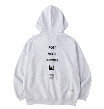 <img class='new_mark_img1' src='https://img.shop-pro.jp/img/new/icons48.gif' style='border:none;display:inline;margin:0px;padding:0px;width:auto;' />POET MEETS DUBWISEPMD LOGO Oversized Zip Hoodie/å奰졼