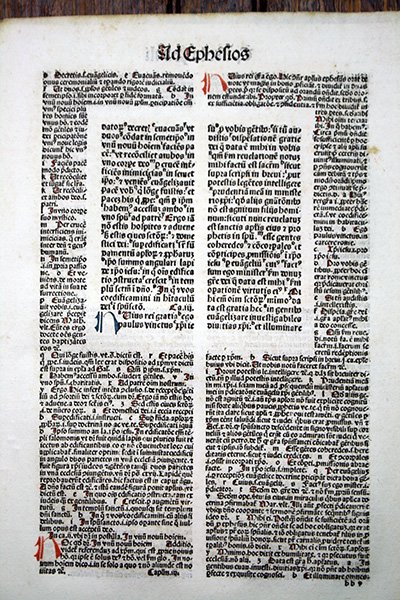 インキュナブラ 「エフェソ信徒への手紙」 『ラテン語聖書』第2-3章 