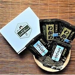 小野徳 だい好きわかめちゃん♪ 【ギフト箱入り】|肉厚の検査一等品「荒海育ち三陸シャッキリわかめ」と「三陸産 サラダわかめ」のセット商品