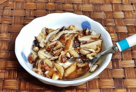 お徳用小割れ乾燥スライス椎茸国産原木栽培