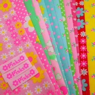 <img class='new_mark_img1' src='https://img.shop-pro.jp/img/new/icons24.gif' style='border:none;display:inline;margin:0px;padding:0px;width:auto;' />マカロンみたいな巾着ポーチ 生地セット(ピンクスロゴタグ3つオマケ付き)