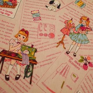 <img class='new_mark_img1' src='https://img.shop-pro.jp/img/new/icons12.gif' style='border:none;display:inline;margin:0px;padding:0px;width:auto;' />セレクト生地 ソーイングガール英文字 (ピンク) 約50cm×110cm カット済み
