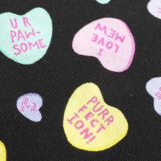 <img class='new_mark_img1' src='https://img.shop-pro.jp/img/new/icons12.gif' style='border:none;display:inline;margin:0px;padding:0px;width:auto;' />セレクト生地 USA パステルハート(ブラック) 約50cm×110cm カット済み