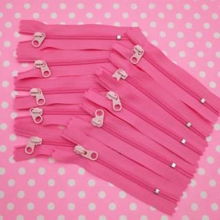 <img class='new_mark_img1' src='https://img.shop-pro.jp/img/new/icons24.gif' style='border:none;display:inline;margin:0px;padding:0px;width:auto;' />ファスナー 8cm ミディアムピンク 10本セット まとめ買い 手芸用品 ジッパー ハンドメイド資材 カラフルファスナーNEO