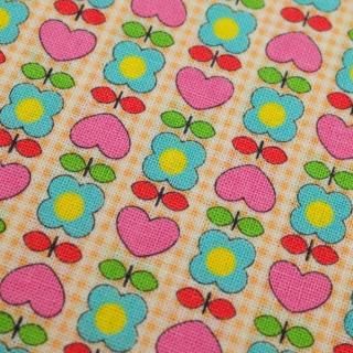 <img class='new_mark_img1' src='https://img.shop-pro.jp/img/new/icons12.gif' style='border:none;display:inline;margin:0px;padding:0px;width:auto;' />セレクト生地 ハニーチューン プチフラワー(ホワイト)約50cm×110cm カット済み