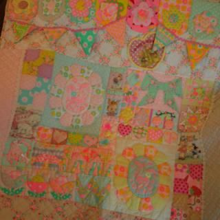 <img class='new_mark_img1' src='https://img.shop-pro.jp/img/new/icons33.gif' style='border:none;display:inline;margin:0px;padding:0px;width:auto;' />パッチワークキット展示サンプル品 アニバーサリータペ OF151202