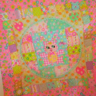 <img class='new_mark_img1' src='https://img.shop-pro.jp/img/new/icons33.gif' style='border:none;display:inline;margin:0px;padding:0px;width:auto;' />パッチワークキット展示サンプル品 バニー着ぐるみタペ OF151201